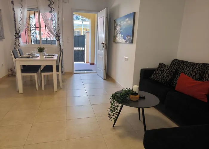 Pool Av Mancha Apartment